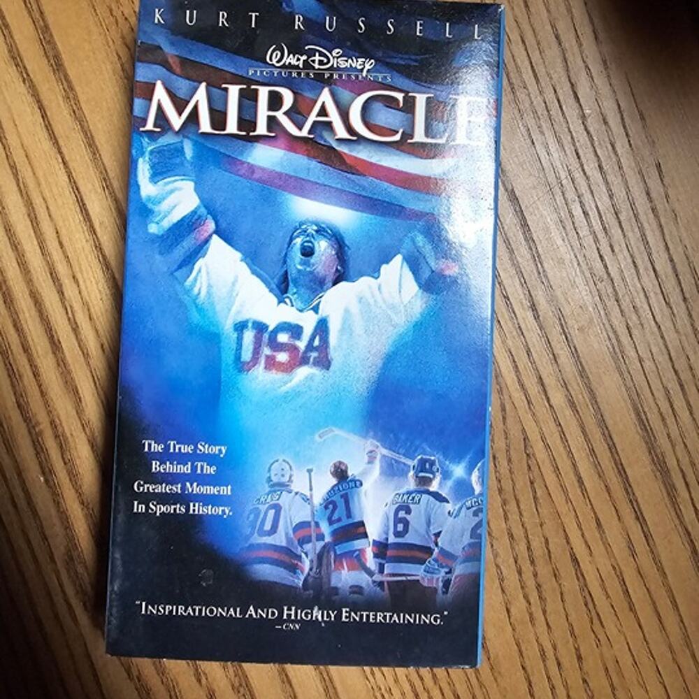 Miracle VHS Walt Disney Kurt Russell 2004 Hockey Movie Team USA Sports Drama - Picture 1 of 2